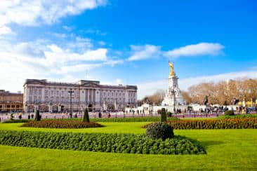 sights-at-buckingham-palace-london-2