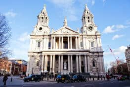 sights-at-st-pauls-cathedral-london