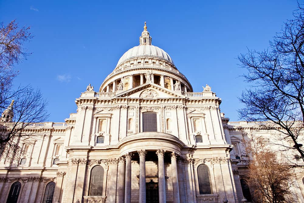 external-view-of-St-Pauls-Cathedral-011