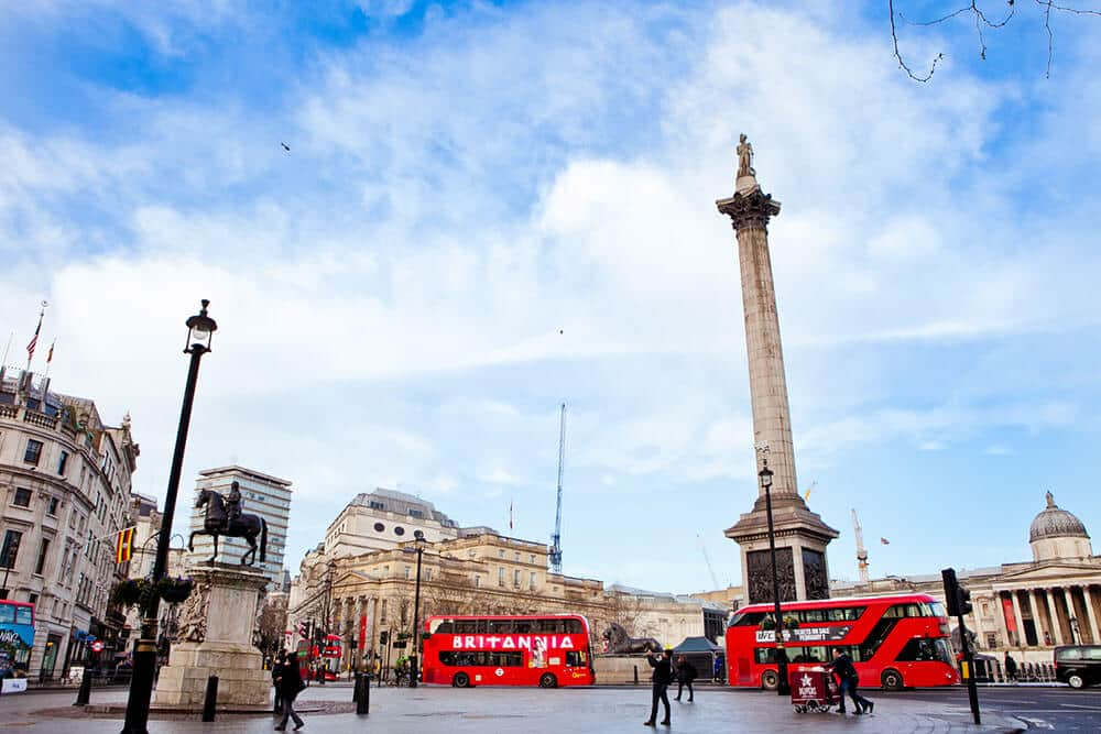 sights-at-trafalgar-square-london